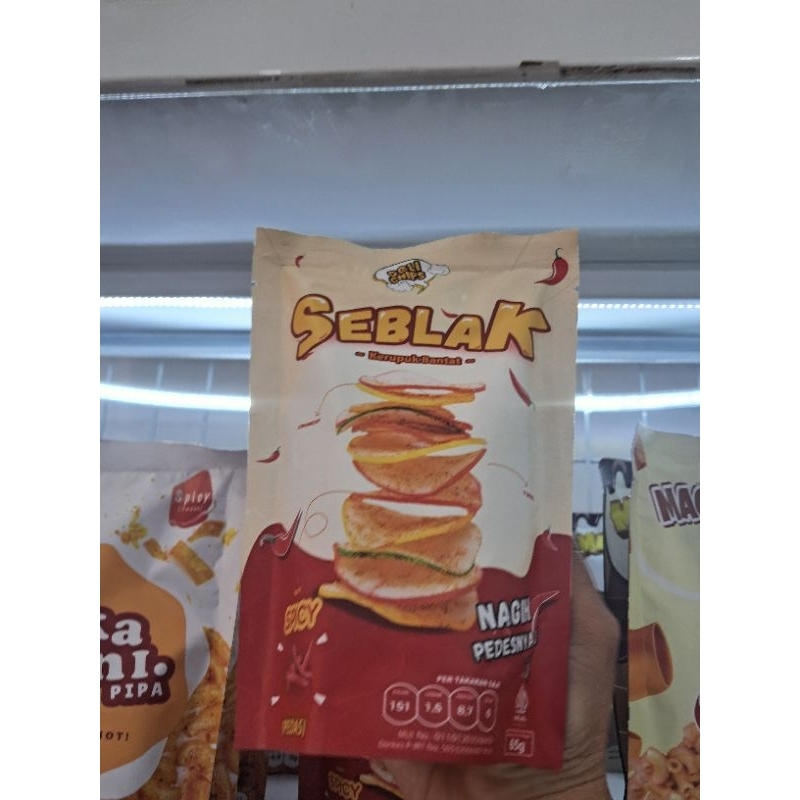 

Seblak geli chips nagih pedasnya