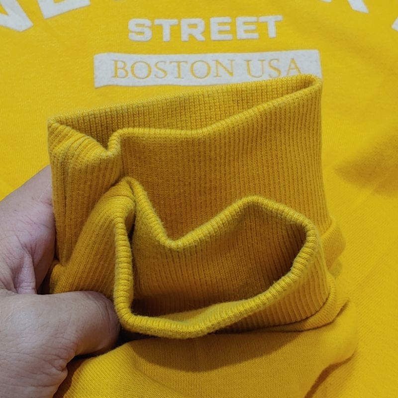 crewneck polham kuning like new