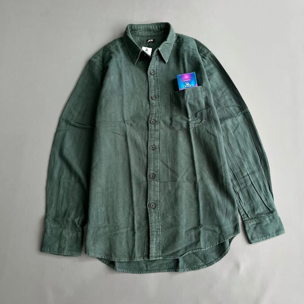Kemeja Uniqlo Lengan Panjang Basic Army