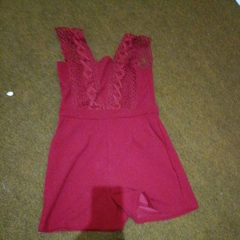 jumpsuit merah