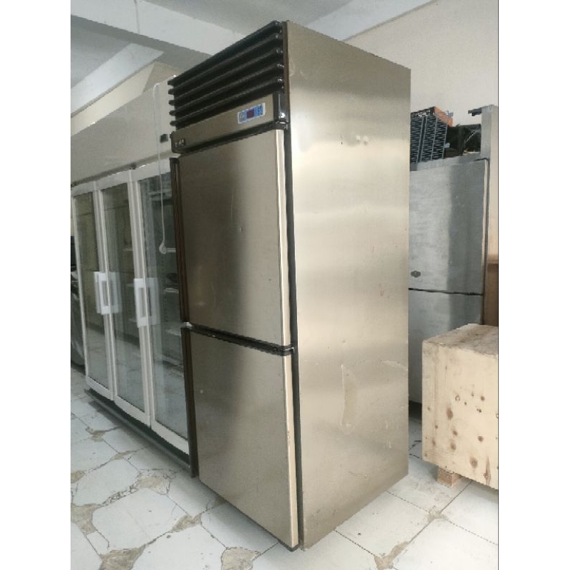 RUEY SHING UPRIGHT CHILLER BEKAS