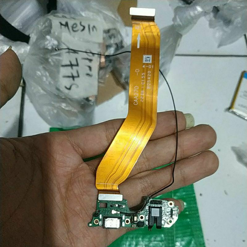 FLEKSIBEL BOARD CAS ANTENA BEKAS OPPO A77S