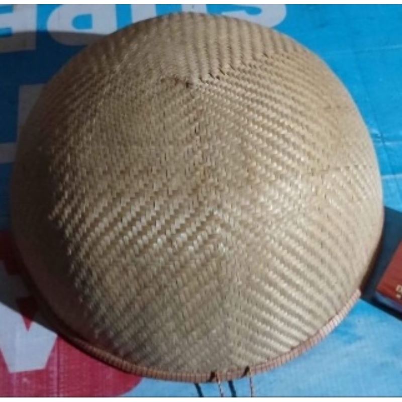 Topi antik topi bambu