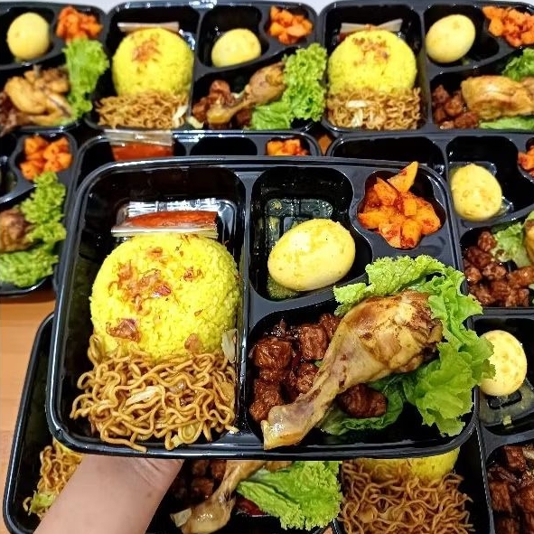 

NASI BENTO SUPER KOMPLIT