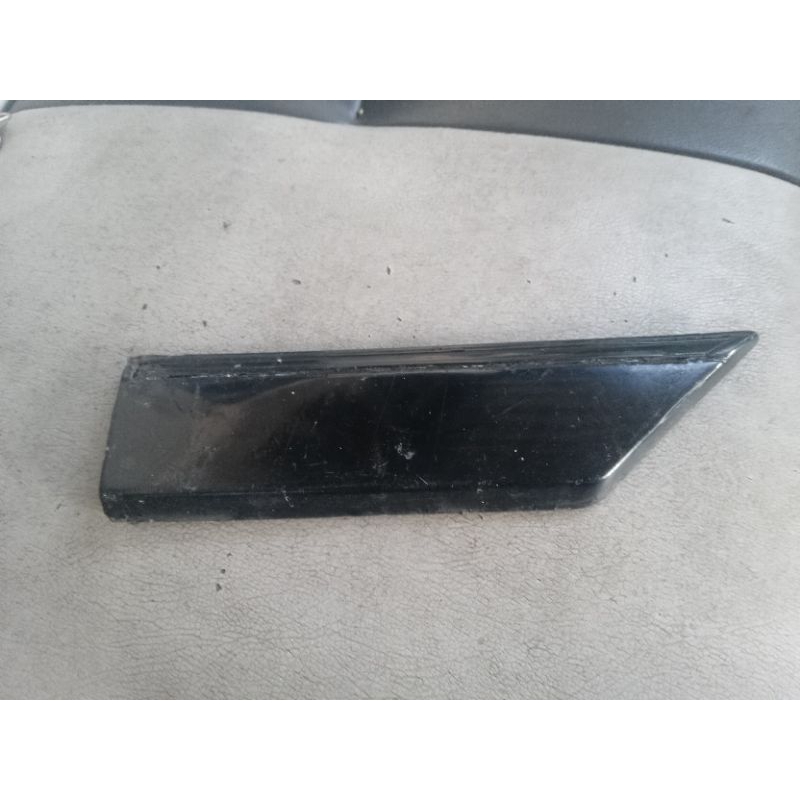 molding fender kanan corona at151