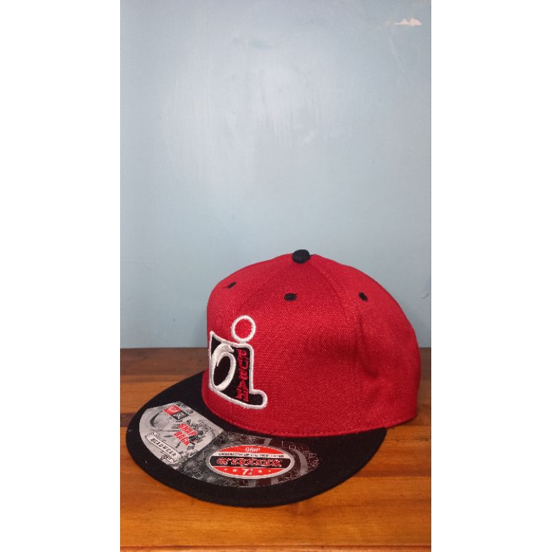 Topi snapback original design motif tulisan/Oi