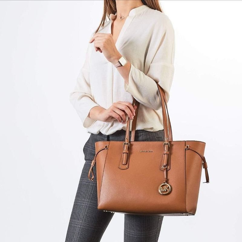 Original Michael Kors MK Voyager Medium Tote Bag in Crossgrain Leather