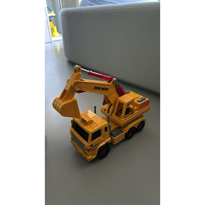 Dijual murah preloved mainan kendaraan Daesung