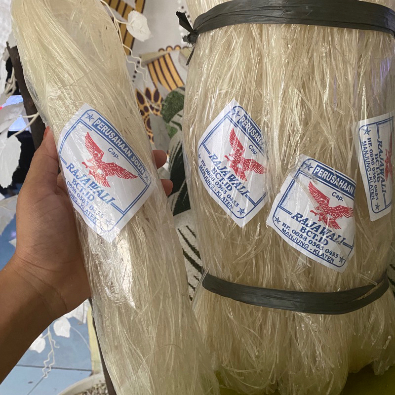 

MIE SOUN CAP RAJAWALI KLATEN ISI 20pcs berat -+2kg