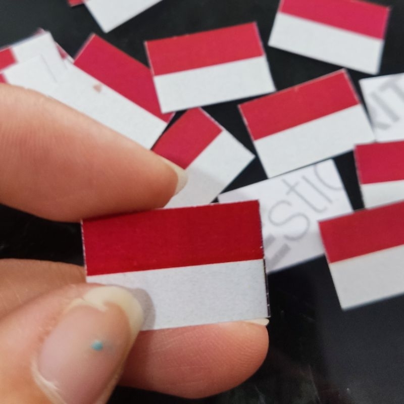 

(22mm x 15mm) Stiker Pipi Merah Putih