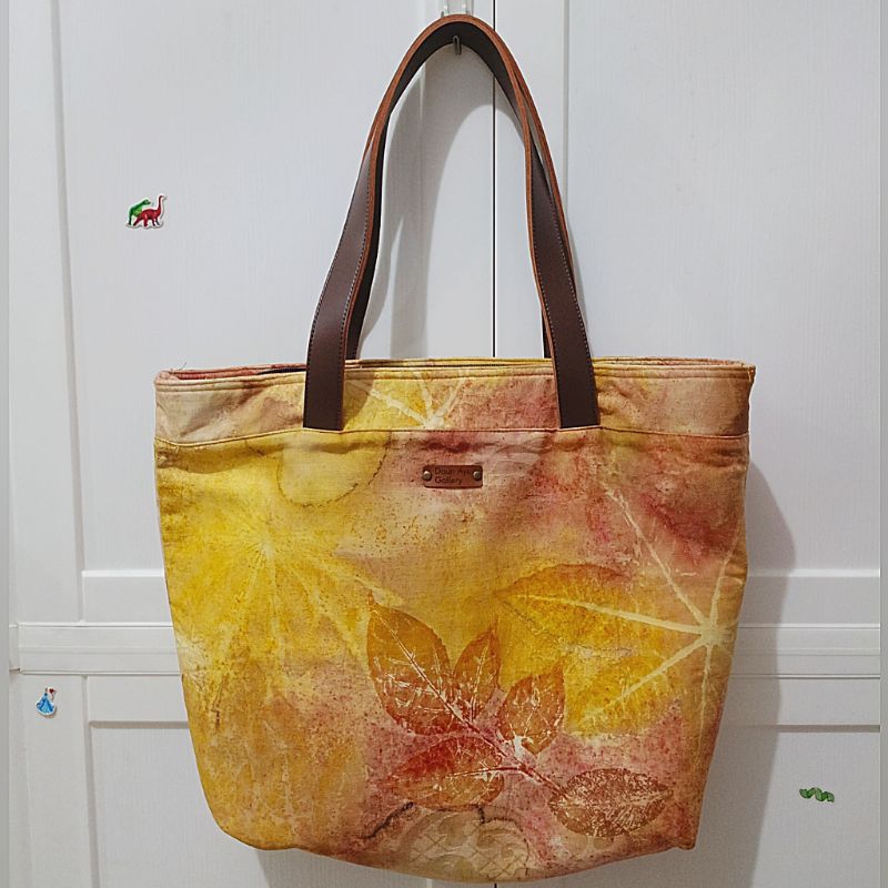 Tote Bag Ecoprint/ Tas Kain Ecoprint Daun Ayu Gallery