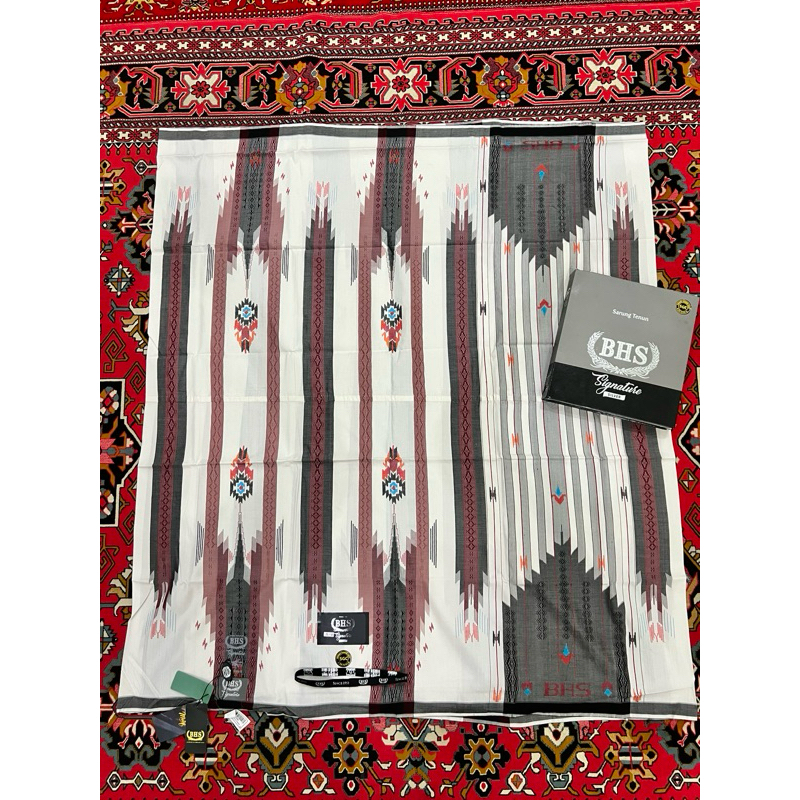 Sarung BHS SGC Signature Lawas Sutra Spunslik Mercerized Warna Putih Merah