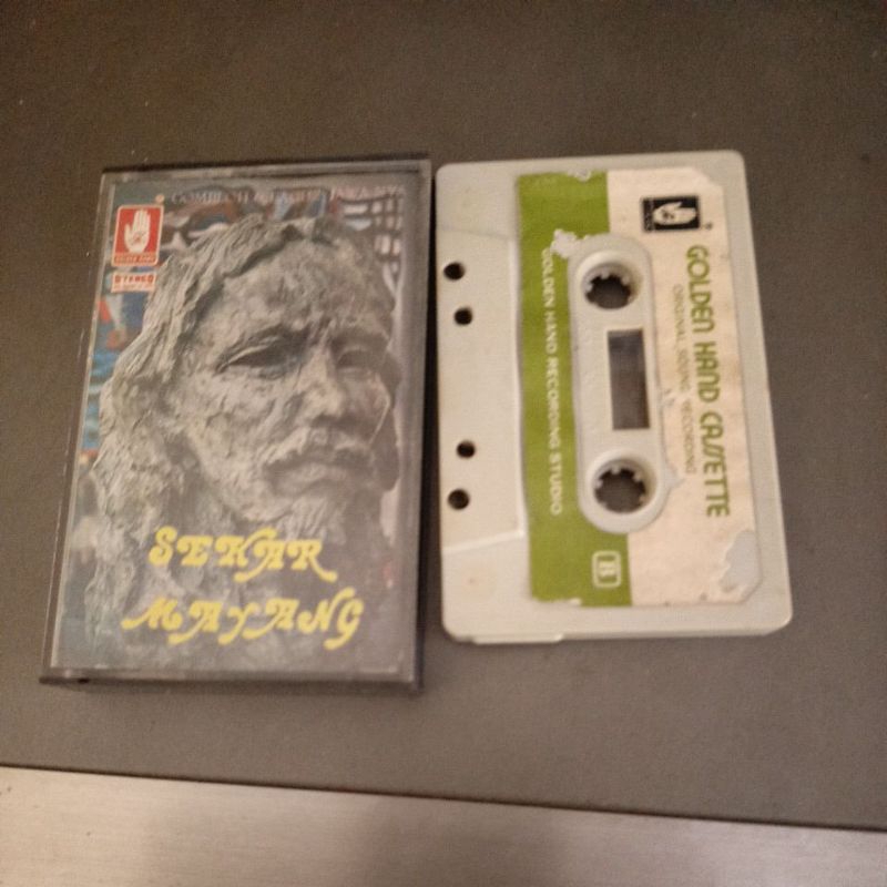 kaset pita Gombloh sekar mayang