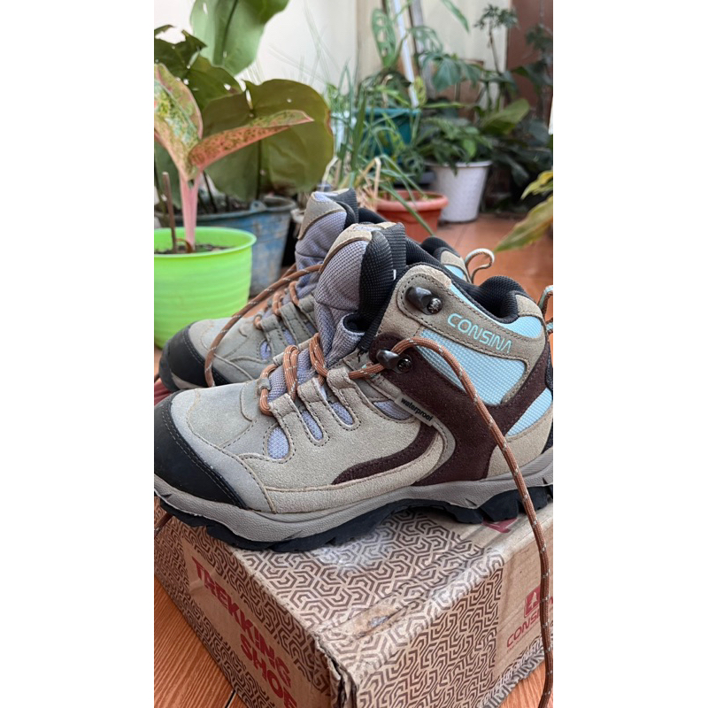 Sepatu Gunung Consina