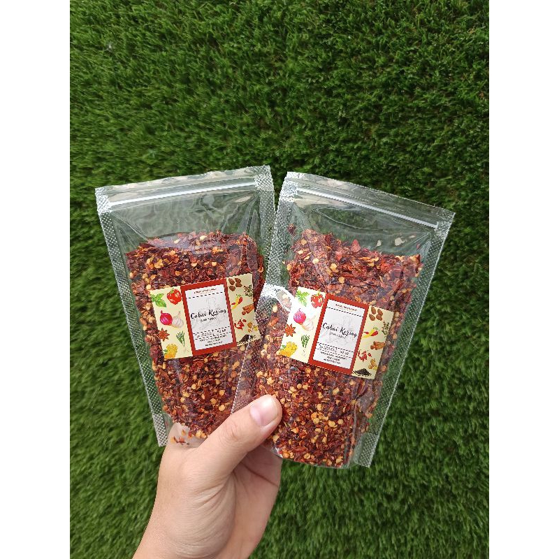 

BERKAT SUKSES ABADI REMPAH - CABE KERING / CABE REMAH KASAR / CHILI FLAKE PREMIUM MURNI 100% KEMASAN 50 GRAM