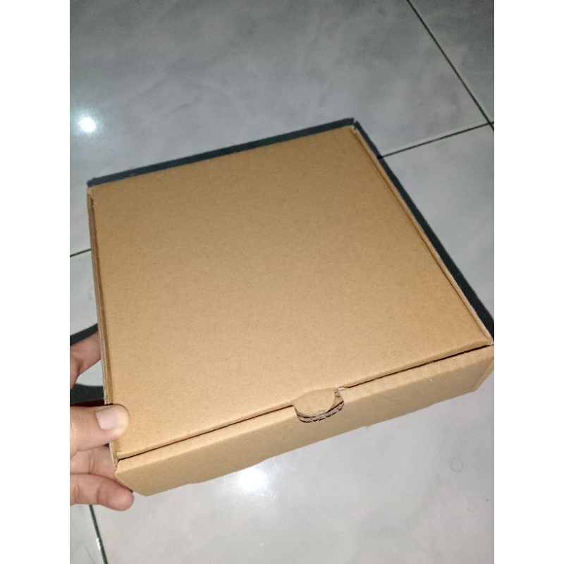 

Box Kotak Kardus Tebal Hampers size 18x18x5