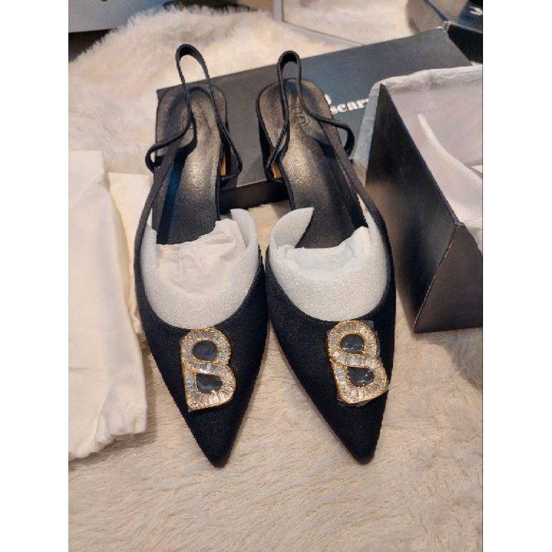 READY NEW Sara Shoes heels Buttonscarves Black (RARE size 40) New with Box // heels wanita sandal se