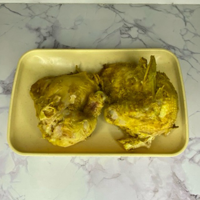 

Ayam ungkep 2 potong (1 ekor potong 4)