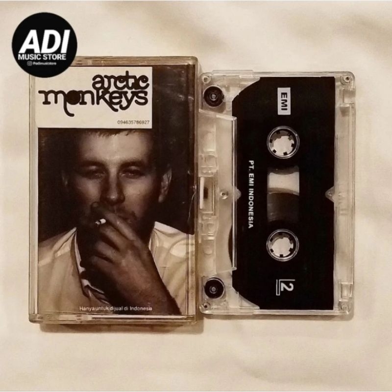 USED Arctic Monkeys - Whatever People Say I Am (Kaset Tape Pita) Original Bukan Bootleg