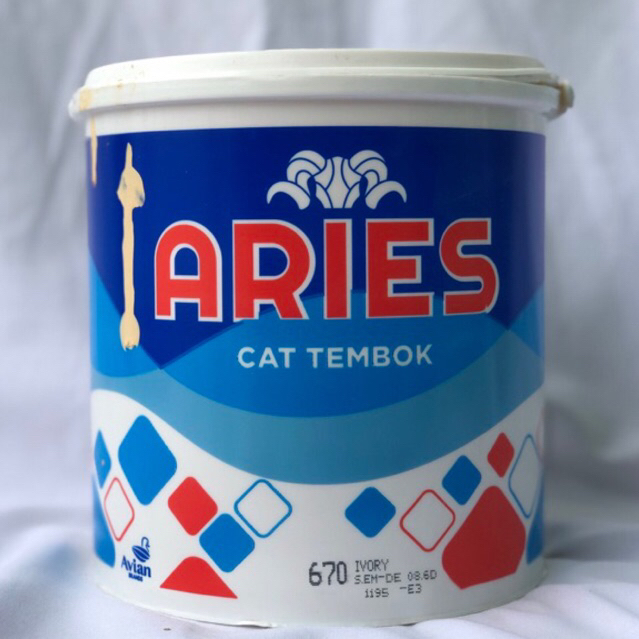 ARIES Cat Tembok 5kg