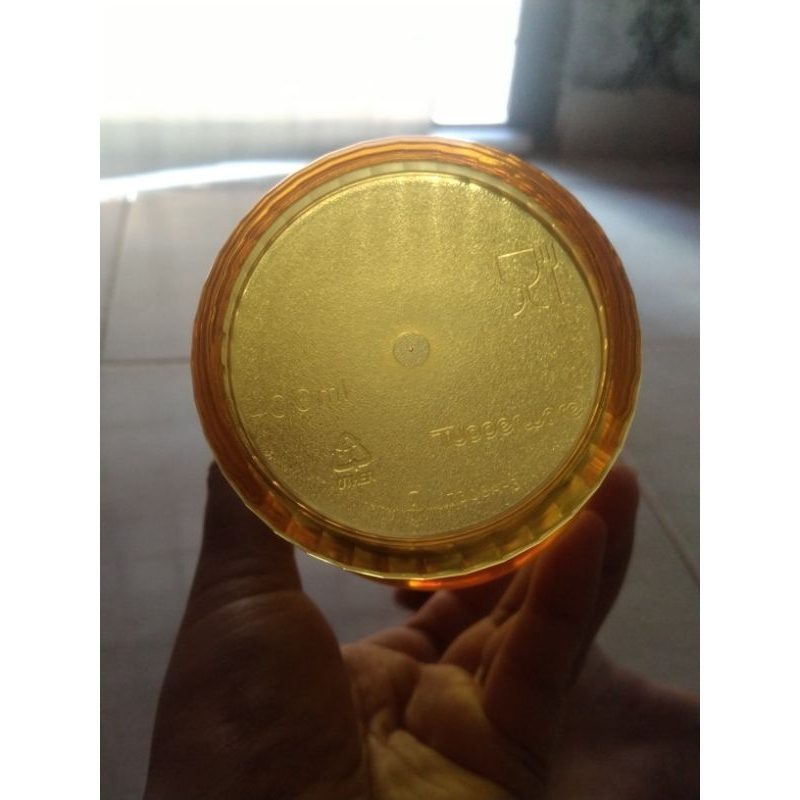 TUPPERWARE DELUXE TUMBLER (1)