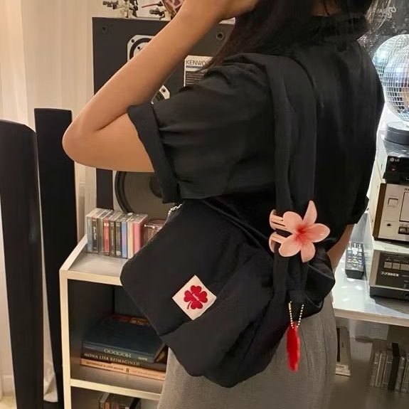 Luella - Anonimite Puffer Bag in Pitch Black