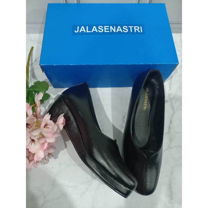 sepatu wedges jalasenastri dobel deck