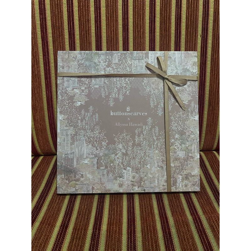 Buttonscarves New York Tribeca NEW