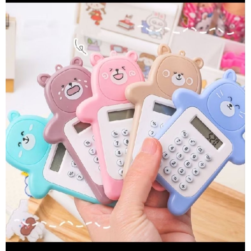 

Kalkulator mini 8 digit portable lucu motif beruang calculator travel tombol karet sekolah Stationary