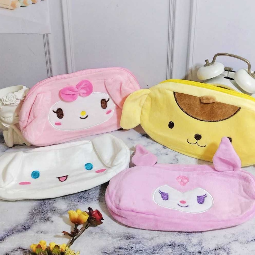 

Stok baru Kotak Pensil SANRIO bahan Kain Bludru Lucu Cute Melody Kuromi TERMURAH Tempat Pensil Kain Sanrio Cinamorol Purin Favorit Anak Alat Tulis Sekolah Kualitas Terbaik bisa Grosir dan COD