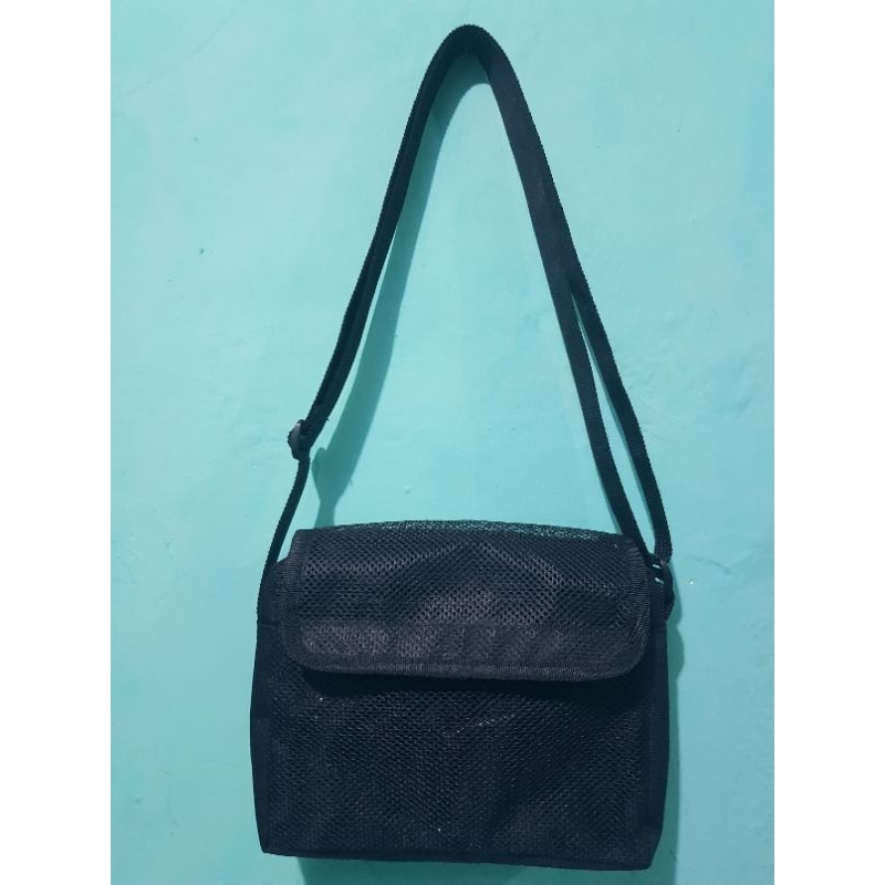 Tas Selempang Multiguna Wanita jaring Transparan Hitam Polos