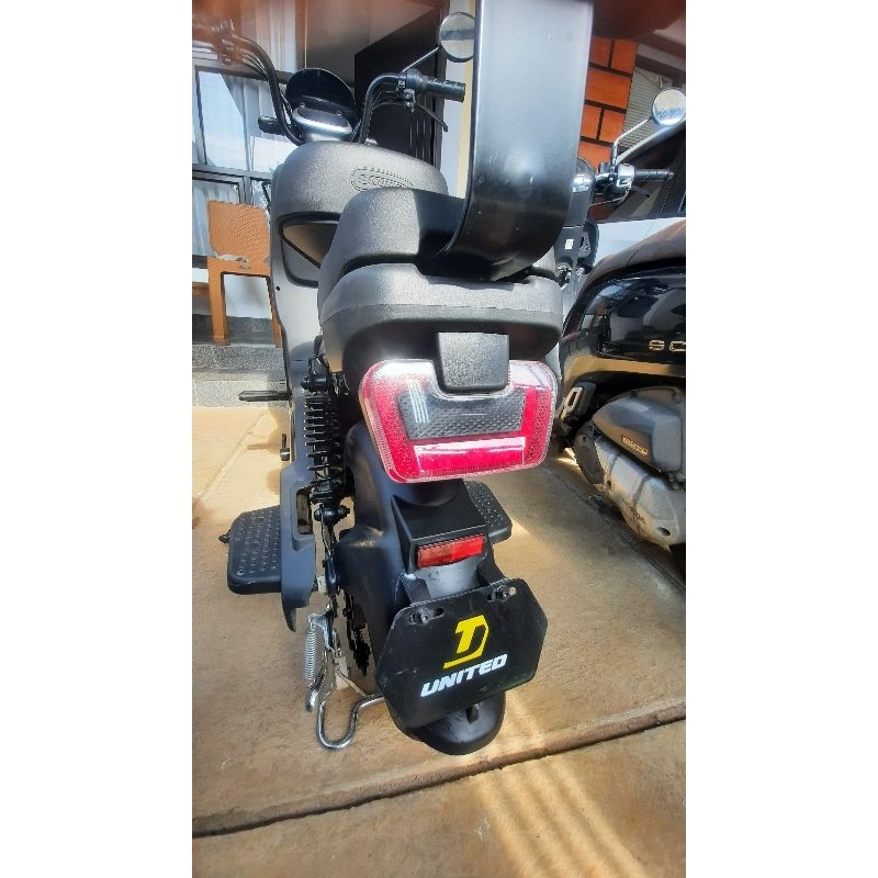 sepeda listrik second murah like new merk United Salvador SE area Tapos Depok