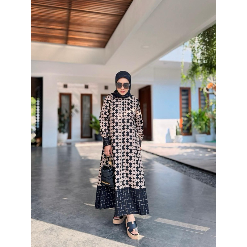 DIAMOND MIDI DRESS BY KORINA