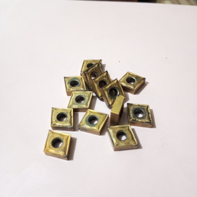 insert CNMG1204 INSERT CNMG 12 04 PAHAT BUBUT CNMG12 BEKAS CERMET