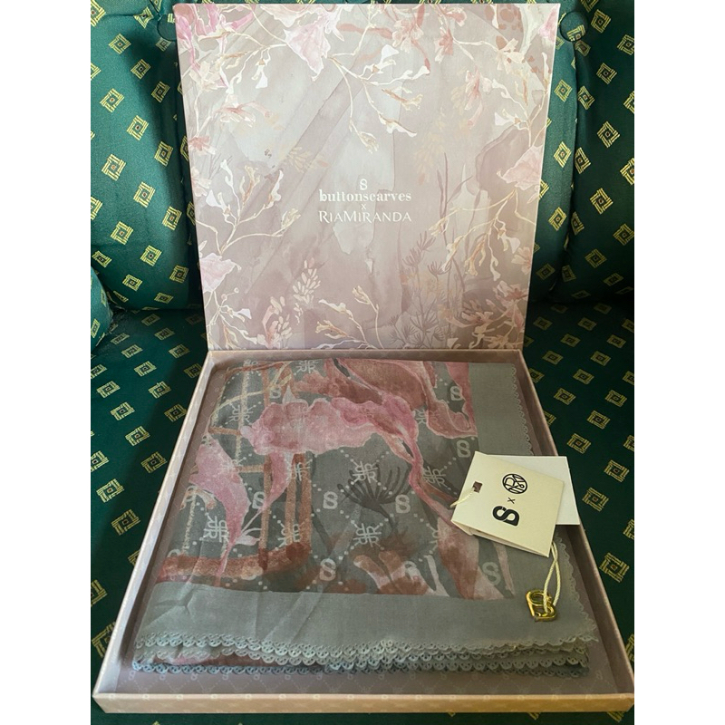 Buttonscarves Xanadu Lava Preloved