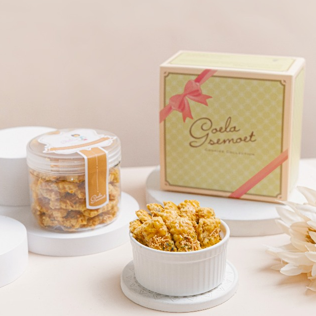 

Kue Kastengel Garlic Keju Premium Goela Semoet