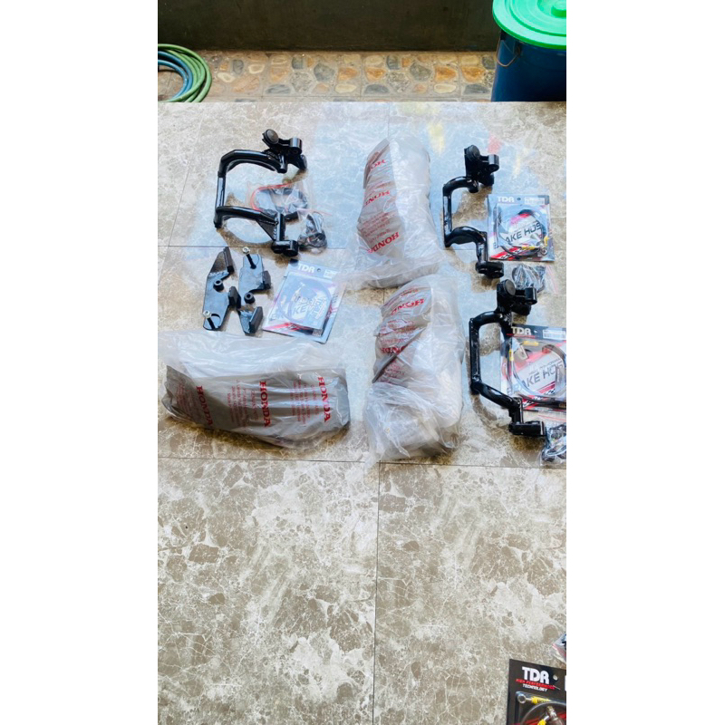 ENGINE MOUNTING ADV 160 / PCX 160 / VARIO 160
