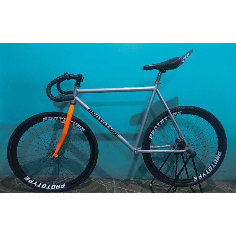 torpedo size 52, rata air, ban 26x1.50 dan 26x1.75