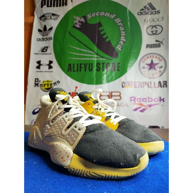 SEPATU BASKET SECOND PRELOVED THRIFTING