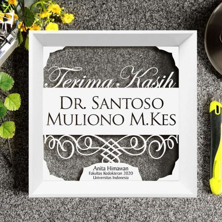 Kado Dosen Pembimbing Custom Kenang-Kenangan pria Paper Cutting customize