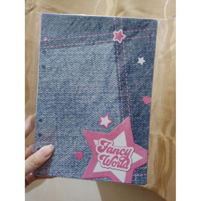 

REFILL ISI BINDER KINDA WAW A5 (BACA DESKRIPSI).