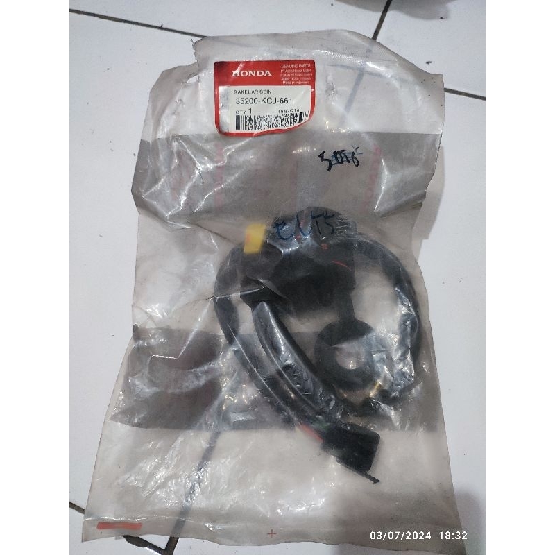saklar holder kiri honda tiger revo tirev original AHM 35200-KCJ-661