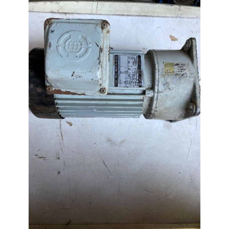 Dinamo Motor AC Gearbox 220V. 1 Phase. 1/4Hp. Rpm 1410.  Ratio Gear 1/15