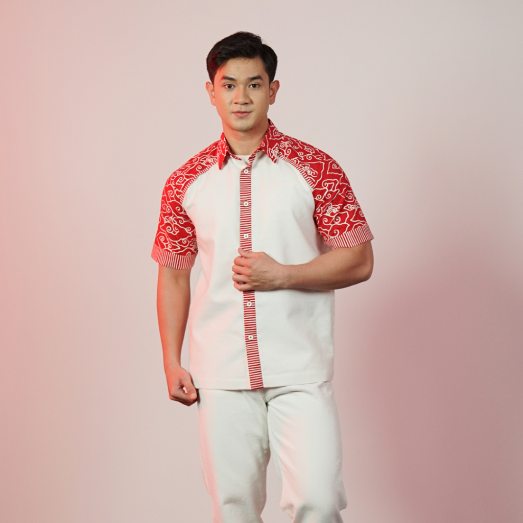 BATIK TRUSMI Merdeka Collection Polo Shirt Batik Kemeja Lengan Pendek Putih