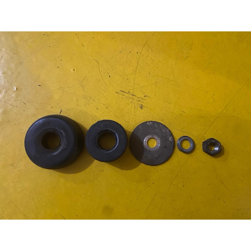 Karet Dudukan Shock Belakang Vespa Matic
