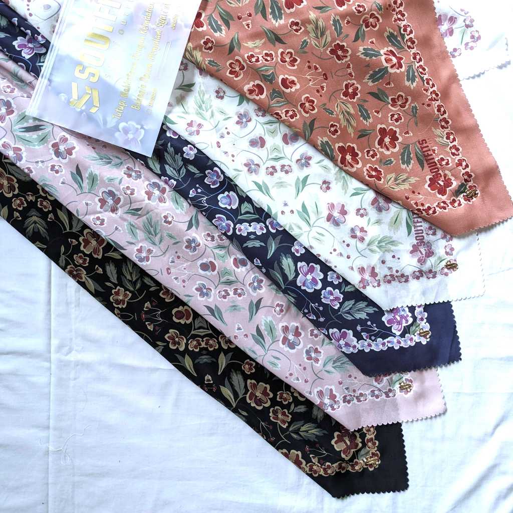 Soutfits-Hijab Segi Empat Motif Bunga Kecil-Kerudung Syari 130x130 Voal Twist Premium-Jilbab Jumbo