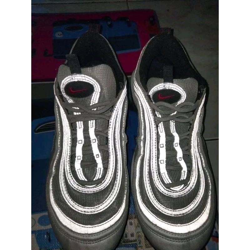 sepatu air max