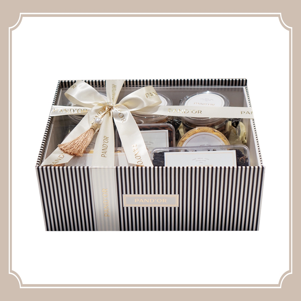 

Pand'Or Cookies Hampers | Lily