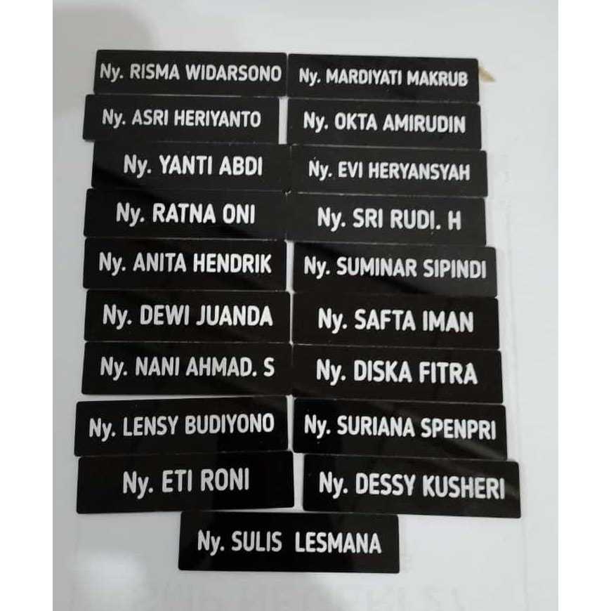 

pin nama dada / name tag ukir tanpa resin