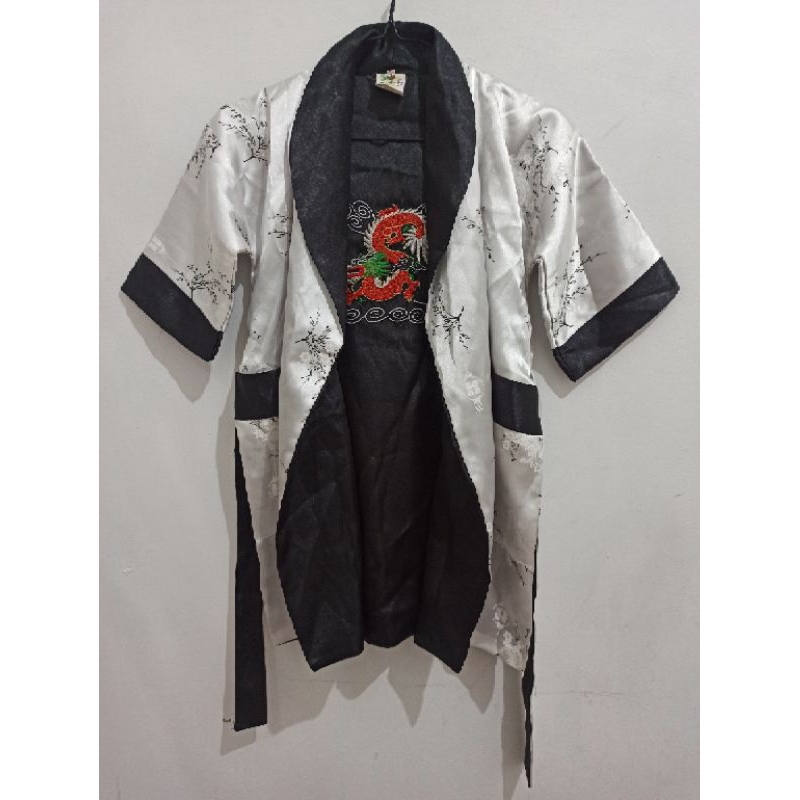 PRELOVED KIMONO ANAK LENGAN PENDEK BAHAN SATIN AB.9